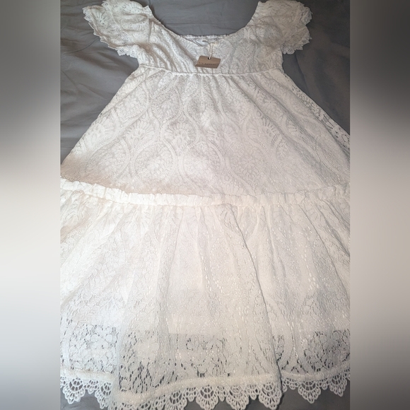 Brand New White Lace Dress - Picture 2 of 4
